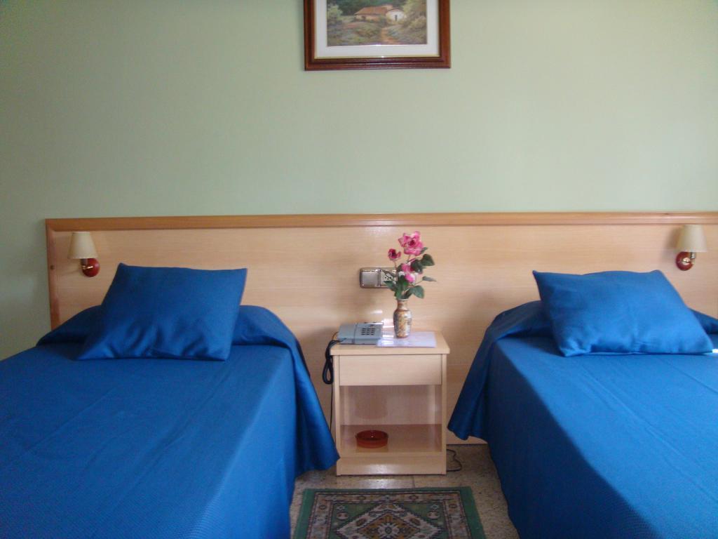 Hostal Casa Joan San Lorenzo de Morunys Rum bild